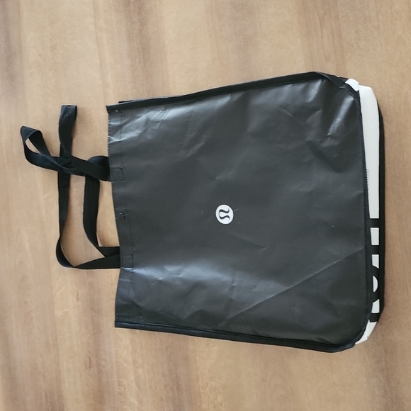 Lululemon Limited Edition Reusable Large Tote Carryall Bag - Picture 2 of 4